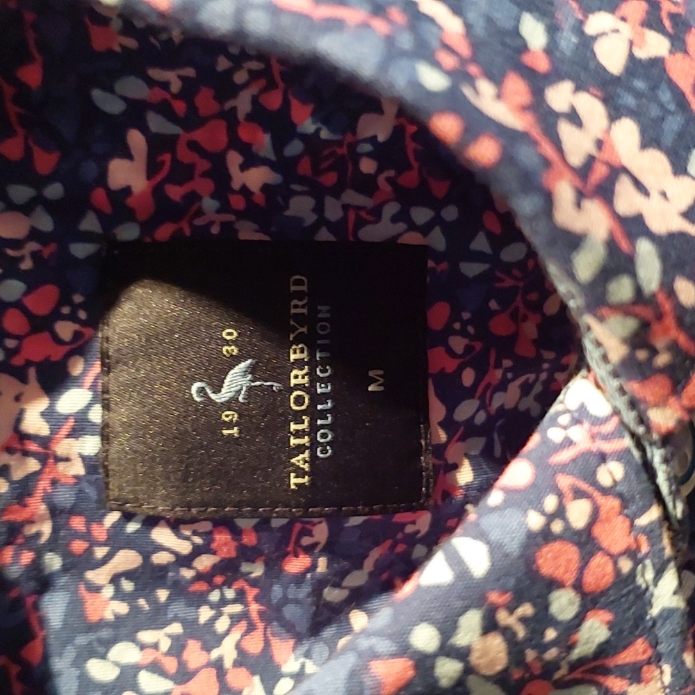 Men's Shirt - Picture 2 of 4